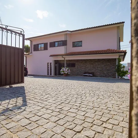 Em Виана-ду-Каштелу