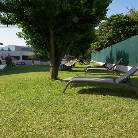 Em Проживание в семье *