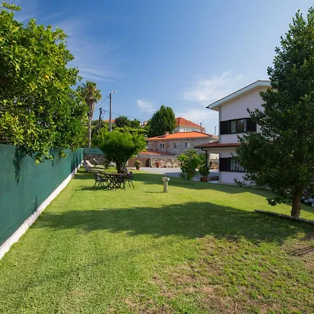 Em * Виана-ду-Каштелу